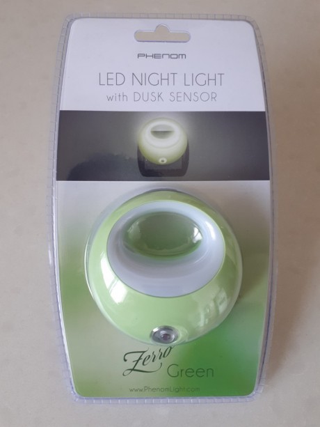 מנורת לילה ירוק עם חיישן אור חושך צבע אור לבן