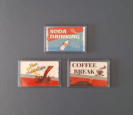 סט 3 מגנטים קשיחים אקריליק פרספקס – בעיצוב רטרו מושלם לחובבי קפה ושוקו