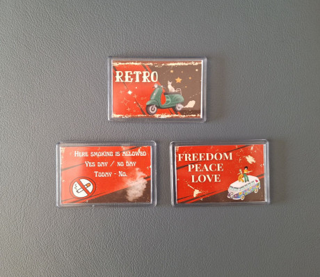 סט 3 מגנטים רטרו קשיחים אקריליק פרספקס למקרר – נגיעת נוסטלגיה בכל יום 